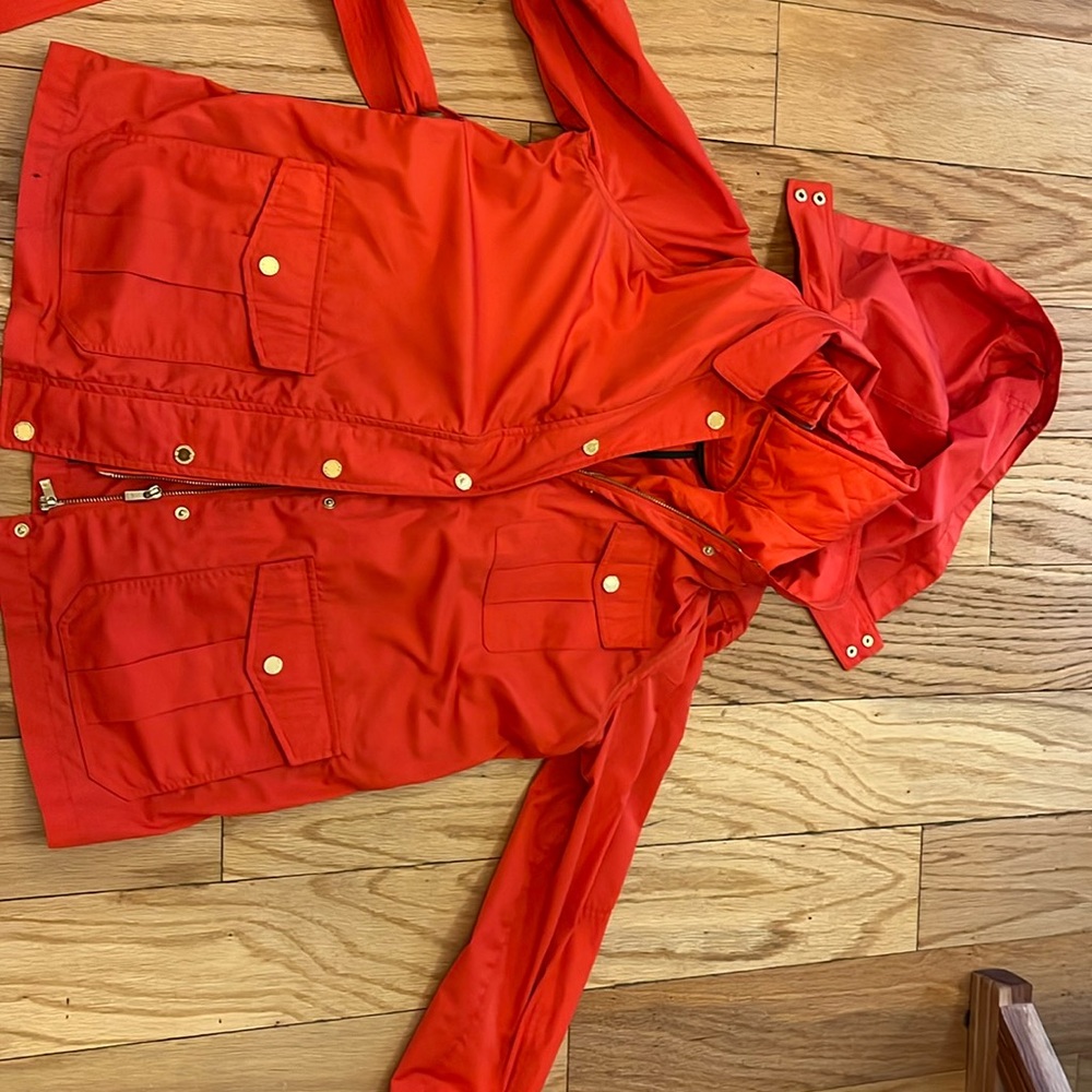 C Wondwr Raincoat with removable inner shell- Medium- bright orange.